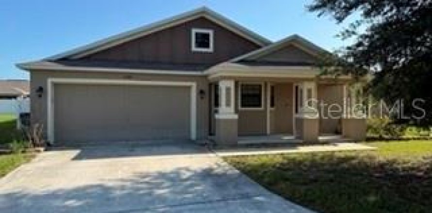 House in Winter Haven, Florida 4 bedrooms, 153.66 sq.m. № 2231937