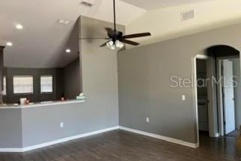 House in Winter Haven, Florida 4 bedrooms, 153.66 sq.m. № 2231937 - photo 8