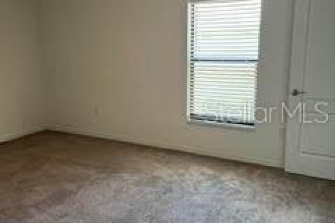House in Winter Haven, Florida 4 bedrooms, 153.66 sq.m. № 2231937 - photo 11