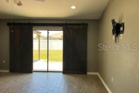 House in Winter Haven, Florida 4 bedrooms, 153.66 sq.m. № 2231937 - photo 6