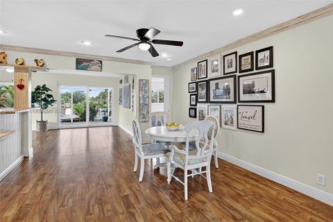 Casa en venta en Fort Lauderdale, Florida, 3 dormitorios, 162.3 m2 № 1990959 - foto 6