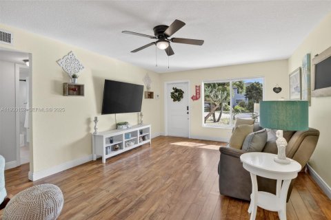 Casa en venta en Fort Lauderdale, Florida, 3 dormitorios, 162.3 m2 № 1990959 - foto 5