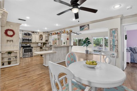 Casa en venta en Fort Lauderdale, Florida, 3 dormitorios, 162.3 m2 № 1990959 - foto 7