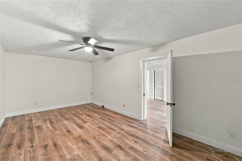Villa ou maison à vendre à Largo, Floride: 3 chambres, 153.29 m2 № 2403268 - photo 24