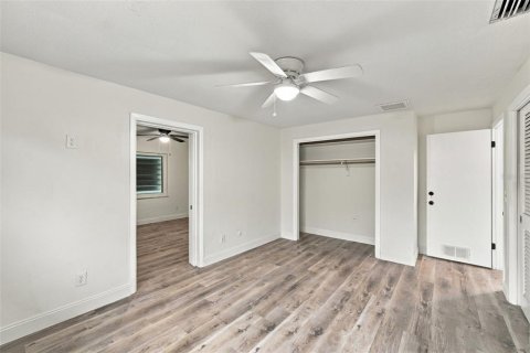 Villa ou maison à vendre à Largo, Floride: 3 chambres, 153.29 m2 № 2403268 - photo 21