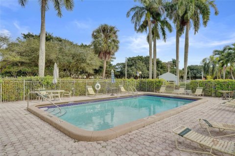 Condo in Plantation, Florida, 2 bedrooms  № 2000729 - photo 30