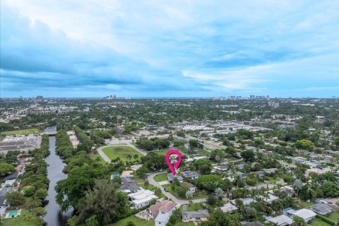 House in Wilton Manors, Florida 3 bedrooms, 143.16 sq.m. № 1931404 - photo 25