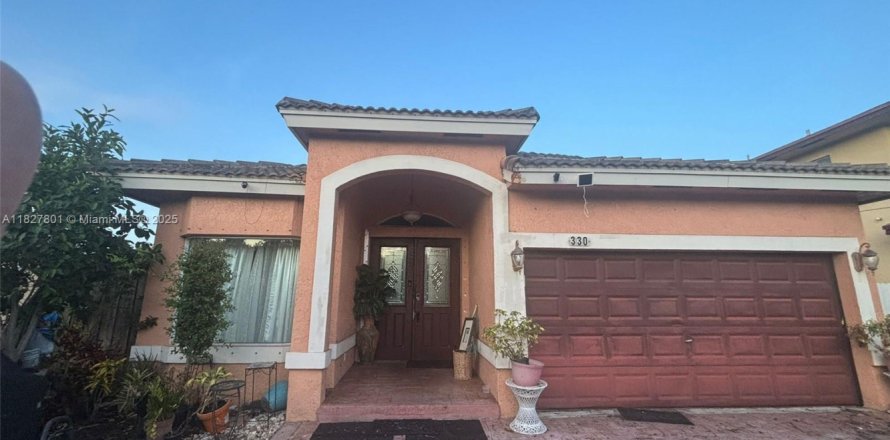 Casa en Deerfield Beach, Florida 5 dormitorios, 308.9 m2 № 1940058