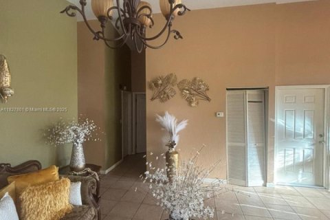 Casa en venta en Deerfield Beach, Florida, 5 dormitorios, 308.9 m2 № 1940058 - foto 7