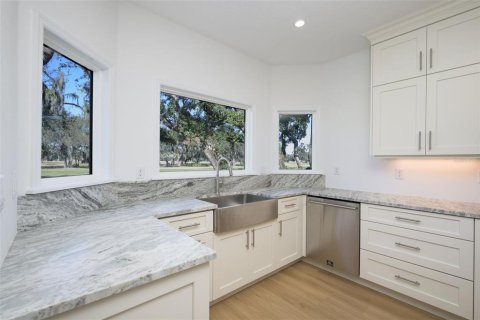 House in Port Orange, Florida 4 bedrooms, 251.39 sq.m. № 2110499 - photo 28