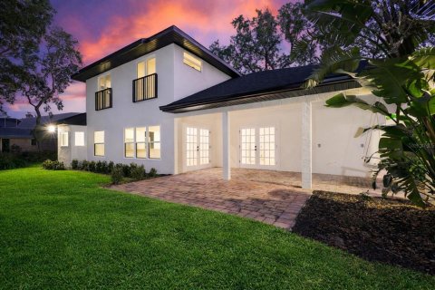House in Port Orange, Florida 4 bedrooms, 251.39 sq.m. № 2110499 - photo 5