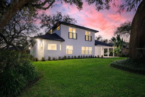 House in Port Orange, Florida 4 bedrooms, 251.39 sq.m. № 2110499 - photo 4