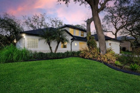 House in Port Orange, Florida 4 bedrooms, 251.39 sq.m. № 2110499 - photo 2