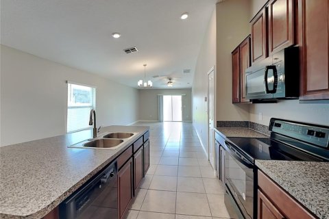 Villa ou maison à louer à Wimauma, Floride: 3 chambres, 134.8 m2 № 1913496 - photo 4