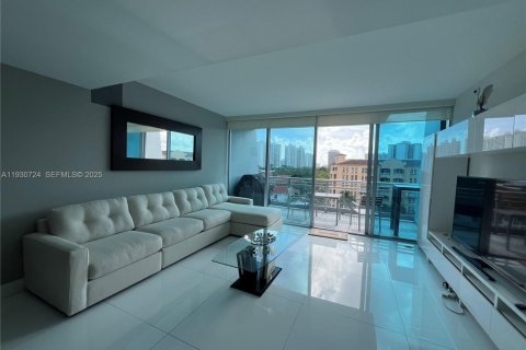 Снять в аренду кондоминиум в Авентура, Флорида 3 спальни, 173.63м2, № 1991125 - фото 3