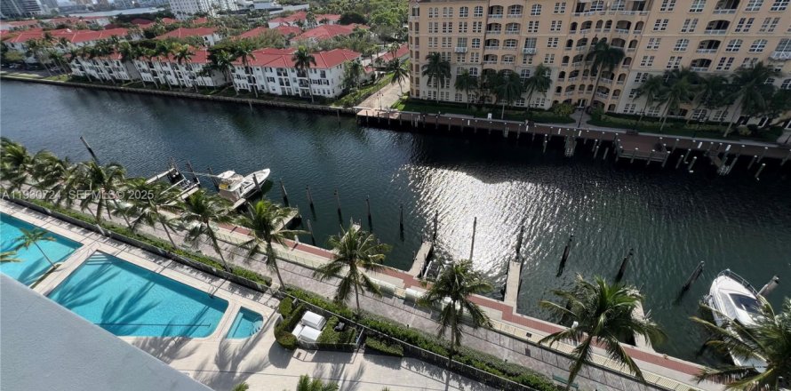 Кондоминиум с 3 спальнями в Авентура, Флорида № 1991125