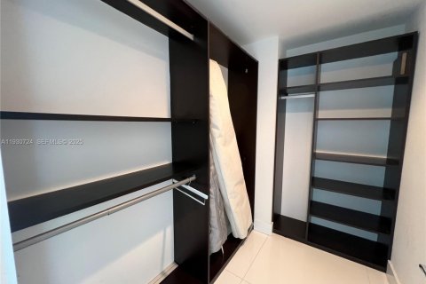 Снять в аренду кондоминиум в Авентура, Флорида 3 спальни, 173.63м2, № 1991125 - фото 14