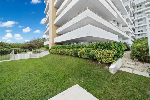 Condominio en venta en Key Biscayne, Florida, 2 dormitorios, 117.06 m2 № 2065175 - foto 27
