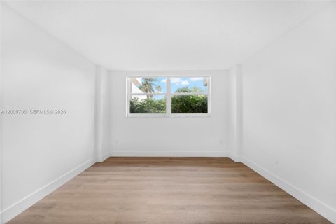 Condominio en venta en Key Biscayne, Florida, 2 dormitorios, 117.06 m2 № 2065175 - foto 14