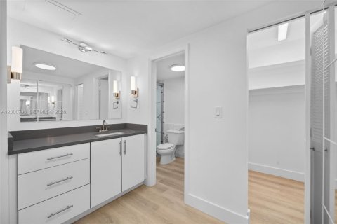 Condominio en venta en Key Biscayne, Florida, 2 dormitorios, 117.06 m2 № 2065175 - foto 19