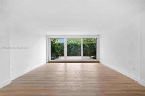 Condominio en venta en Key Biscayne, Florida, 2 dormitorios, 117.06 m2 № 2065175 - foto 6