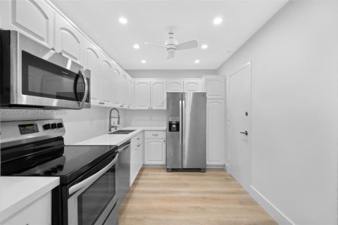 Condominio en venta en Key Biscayne, Florida, 2 dormitorios, 117.06 m2 № 2065175 - foto 7