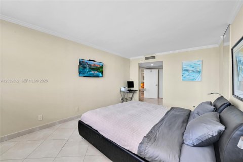 Copropriété à vendre à Hallandale Beach, Floride: 2 chambres, 95.78 m2 № 2145803 - photo 22