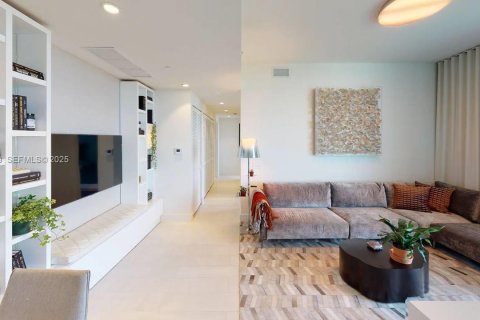 Condominio en venta en Sunrise, Florida, 3 dormitorios, 117.24 m2 № 2076856 - foto 2