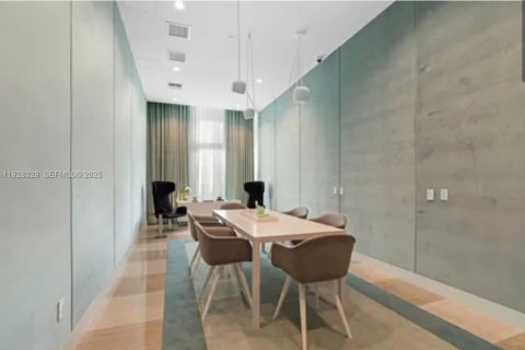 Condominio en venta en Sunrise, Florida, 3 dormitorios, 117.24 m2 № 2076856 - foto 17