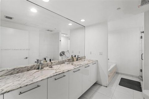 Copropriété à vendre à Miami, Floride: 2 chambres, 103.21 m2 № 1981550 - photo 4