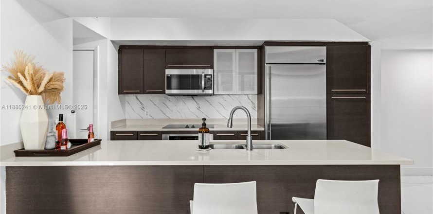 Condo à Miami, Floride, 2 chambres  № 1981550