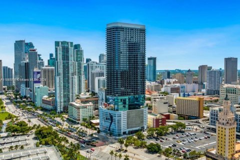 Condo in Miami, Florida, 1 bedroom  № 1865209 - photo 5