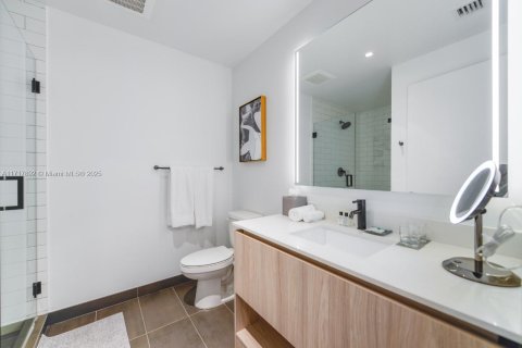 Condo in Miami, Florida, 1 bedroom  № 1865209 - photo 14