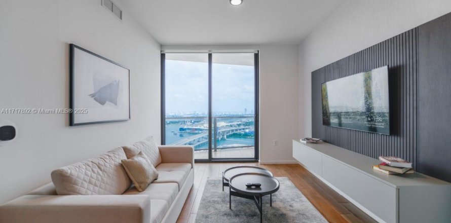 Condo in Miami, Florida, 1 bedroom № 1865209