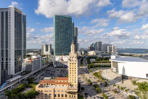 Condo in Miami, Florida, 1 bedroom  № 1865209 - photo 23