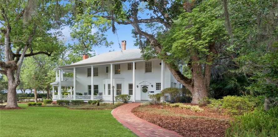 Villa ou maison à DeLand, Floride 4 chambres, 275.73 m2 № 1650323
