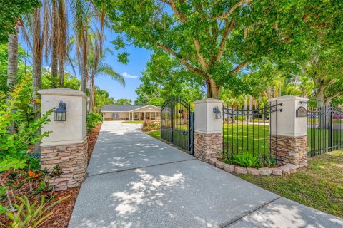 Villa ou maison à Tampa, Floride 3 chambres, 292.64 m2 № 2091856