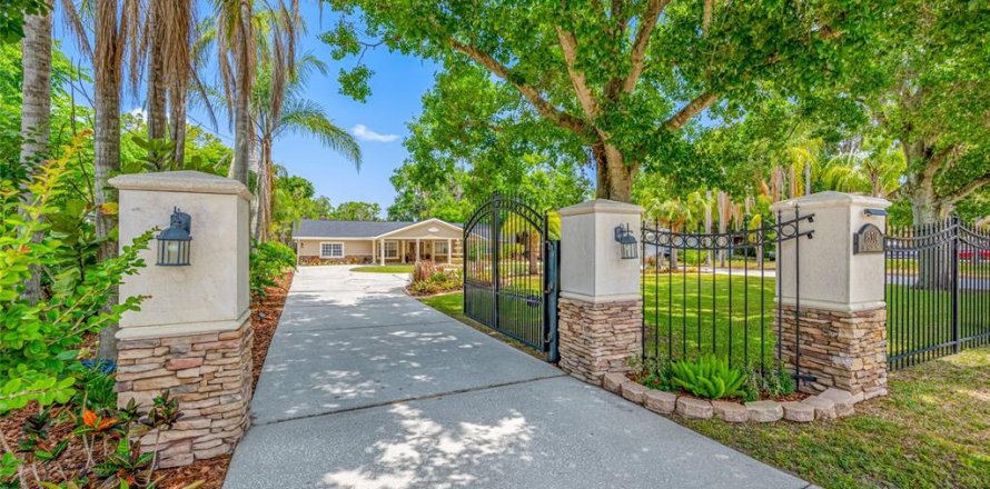 Villa ou maison à Tampa, Floride 3 chambres, 292.64 m2 № 2091856