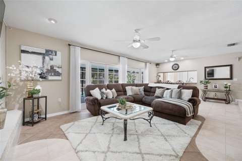 Villa ou maison à vendre à Tampa, Floride: 3 chambres, 292.64 m2 № 2091856 - photo 24