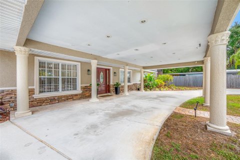 Villa ou maison à vendre à Tampa, Floride: 3 chambres, 292.64 m2 № 2091856 - photo 16
