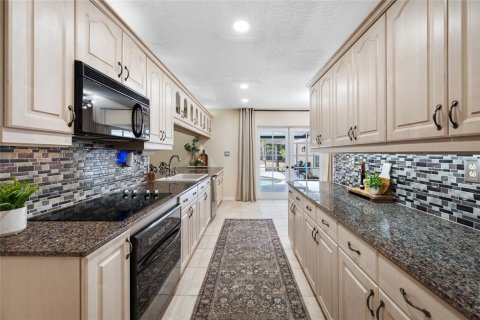 Villa ou maison à vendre à Tampa, Floride: 3 chambres, 292.64 m2 № 2091856 - photo 29