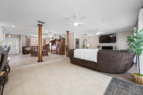 Villa ou maison à vendre à Tampa, Floride: 3 chambres, 292.64 m2 № 2091856 - photo 23