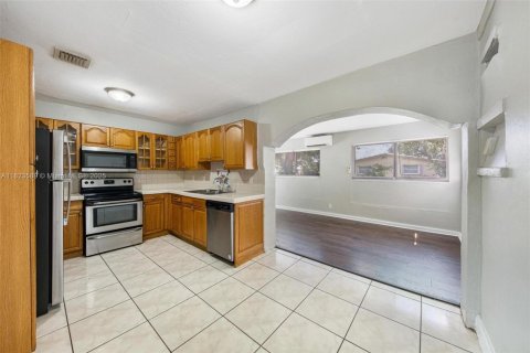 Casa en venta en Lauderhill, Florida, 3 dormitorios, 123.56 m2 № 1790617 - foto 29