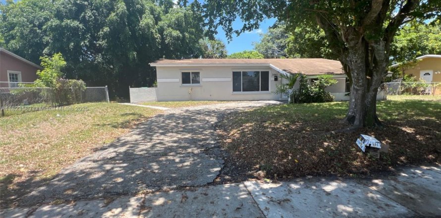 Casa en Lauderhill, Florida 3 dormitorios, 123.56 m2 № 1790617