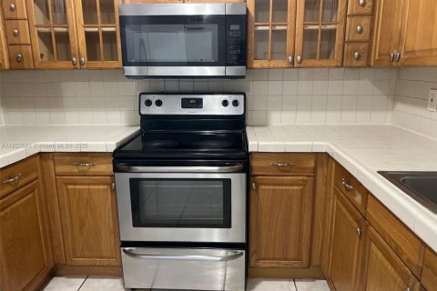 Casa en venta en Lauderhill, Florida, 3 dormitorios, 123.56 m2 № 1790617 - foto 6