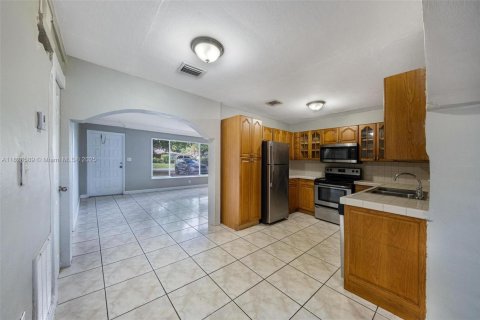 Casa en venta en Lauderhill, Florida, 3 dormitorios, 123.56 m2 № 1790617 - foto 15