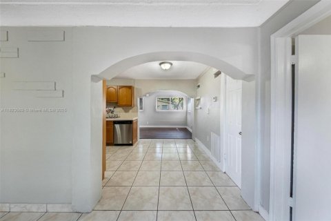 Casa en venta en Lauderhill, Florida, 3 dormitorios, 123.56 m2 № 1790617 - foto 28