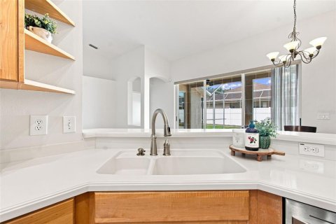 Villa ou maison à vendre à Tampa, Floride: 4 chambres, 255.2 m2 № 2313490 - photo 15