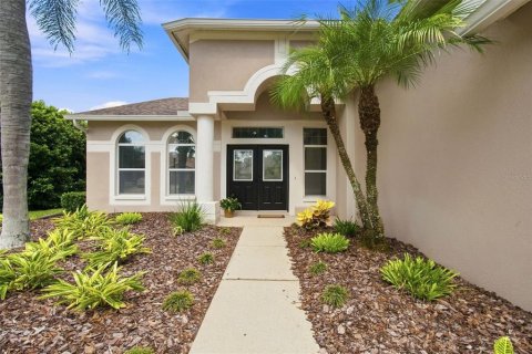 Villa ou maison à vendre à Tampa, Floride: 4 chambres, 255.2 m2 № 2313490 - photo 2