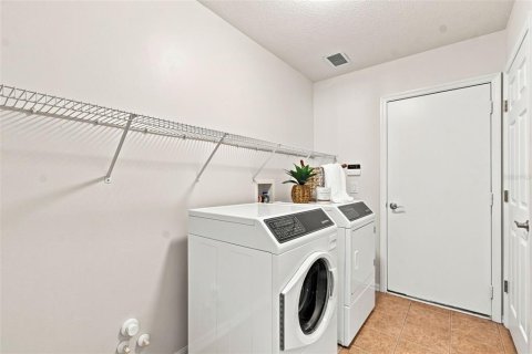 Villa ou maison à vendre à Tampa, Floride: 4 chambres, 255.2 m2 № 2313490 - photo 24